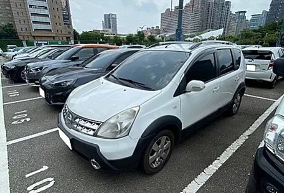 【RLin嚴選車庫】2013款 Nissan Livina 白色 售價10萬8