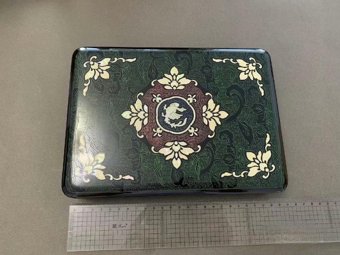尚美堂螺鈿硯箱精品，尺寸17.5×3.5cm，經典銅水滴設計15mm 尚美堂硯臺