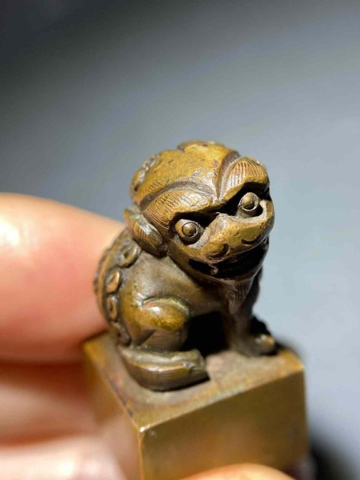清末民國嚴選獅鈕印章，工藝精湛印文精美，尺寸28.4×15.6克重35.5