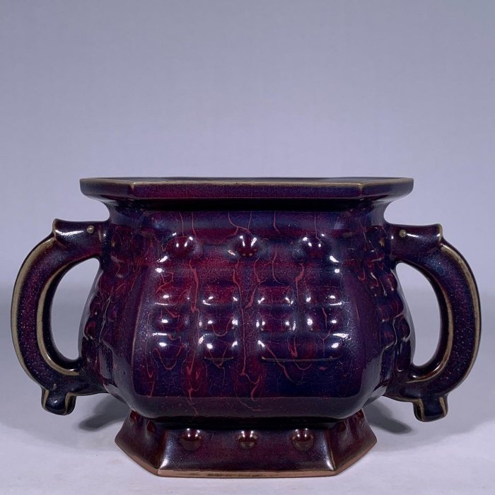 宋鈞窯玫瑰紫釉八卦紋雙耳爐，高17直徑29cm，50031 瓷器官窯汝窯【古雲