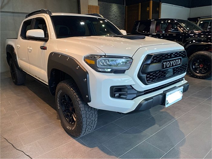 KR4x4 限量版 TACOMA TRD PRO 滿配 電動踏板 兼供曳引