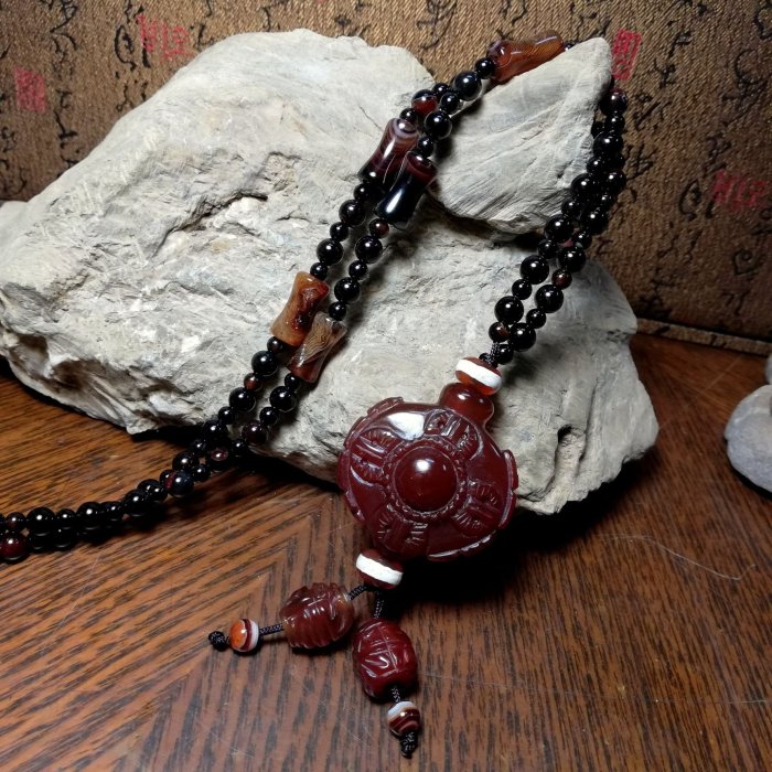 十字金剛杵寶瓶天珠Ai-85》天然西藏麥加石紅玉髓正品～正一廠公司貨/純