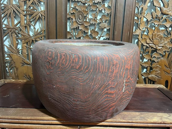 【二手】可議價 日本木器！木胎大漆火缽，火爐，圍爐煮茶，大尺寸直徑45，漆面好，內帶銅膽，老櫸木厚漆，有輕微磕碰，尺寸如圖！ 因商品147340古玩 收藏 擺件