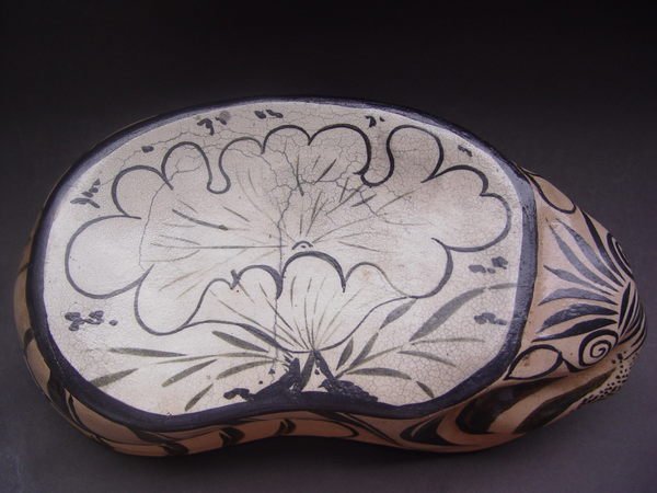 鼎尹居家藏古文物－ 磁州窯荷葉圖虎形瓷枕| Yahoo拍賣