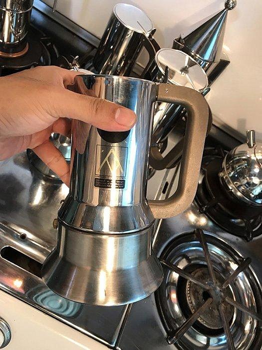 A 義大利ALESSI 咖啡摩卡壺9090 6 人份早期同心圓款二手品無減量片賣的