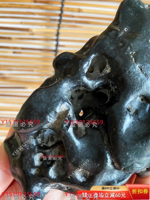 蘇州本太湖石，天然玲瓏球，珍品收藏級，石色墨黑，可盤玩可平放裸石