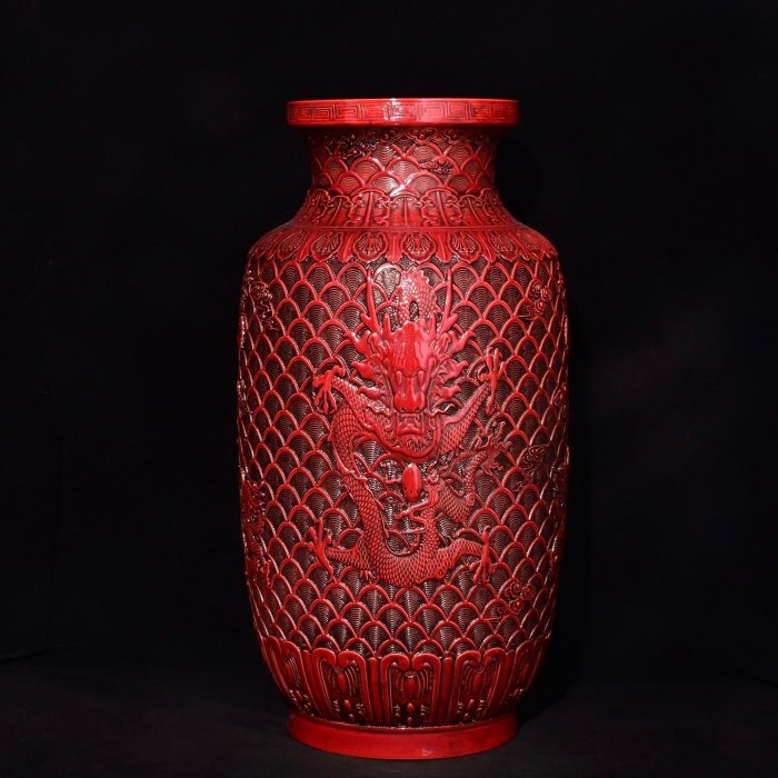 清乾隆年制紅釉浮雕海水五龍紋燈籠瓶，高59×32厘米【上元雅玩堂
