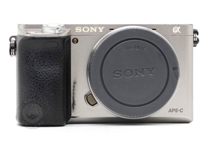 【青蘋果3C競標】SONY A6000, ILCE-6000 單機身 銀色 二手 快門:367XX張 APS-C 料機出售#94613