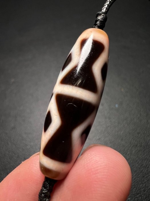 嚴選加持行運吉祥六眼天珠，尺寸：mm 硬度高保証佩戴舒適適合收藏把玩