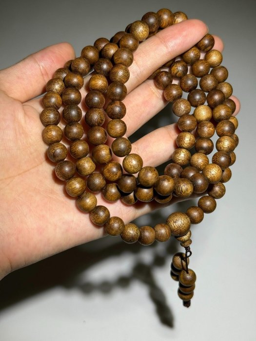 海南沉香母樹棋楠手串，天然老料沉香香味是絕對的霸氣，老料，油脂漂亮