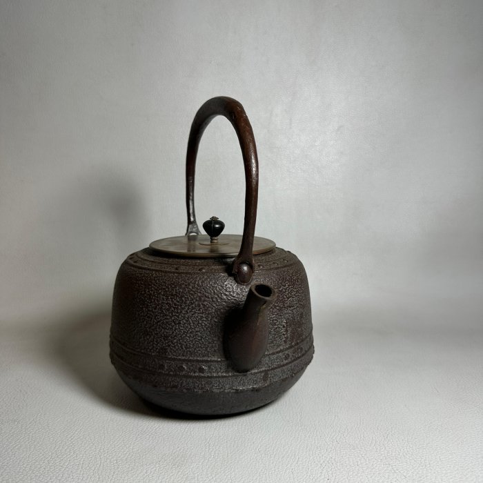 古玩輕鬆拍】日本人間國寶釜師◇ 高橋敬典作正壽堂敬典萬代屋形銅蓋