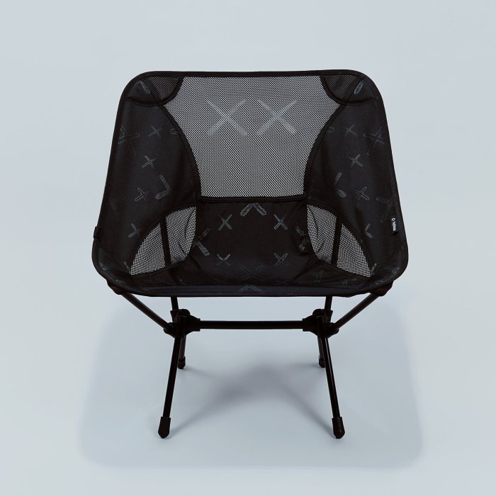 テーブル・チェア・ハンモック KAWS HOLIDAY SINGAPORE Camping Set Kaws: Holiday makes Singapore its seventh world tour destination