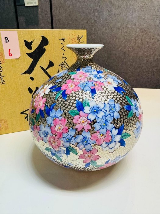 日本肥前有田燒金龍窯國寶級傳統工藝江口天童江口天童作24k金浮雕全手