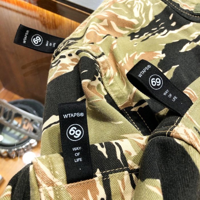 WTAPS　M65 Satin Wtaps M65 现货WTAPS M-65 M65 豹纹拼皮夹克
