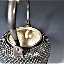 木易楊古董文物】近代日本原裝霰紋湯沸型銀壺.底部落款純銀品相精美