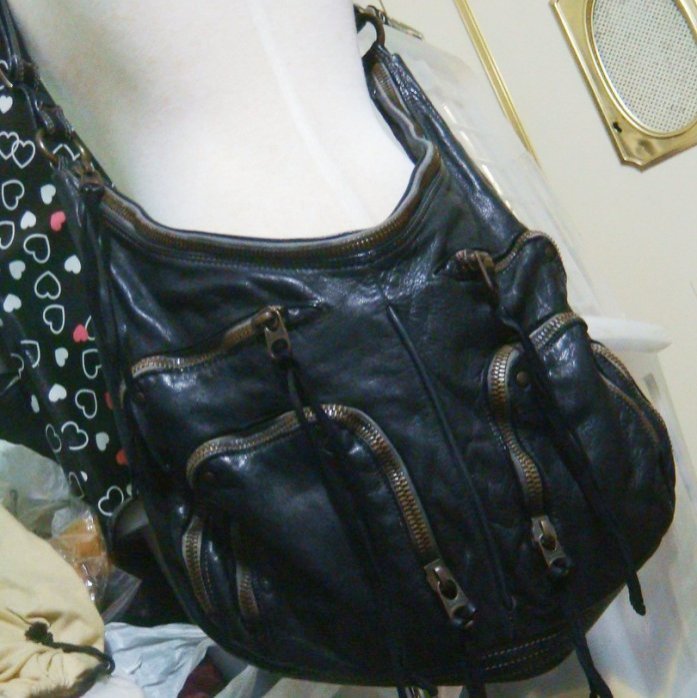 近新 Moni Moni軟羊皮純手工包 斜背包(特殊洗舊) 特價$6600