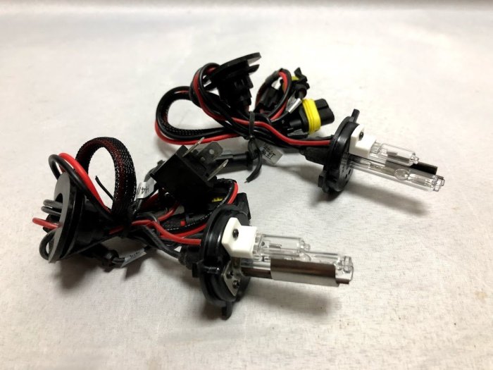 新店【阿勇的店】H4 HID燈泡 紫光(粉紅光) H4 HID 氙氣大燈燈泡 PREMIO K8 K6 YARIS
