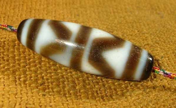 心齋~西藏老礦雙虎牙天珠~免費綁五色繩項鍊更具有雙倍咬錢功效| Yahoo拍賣