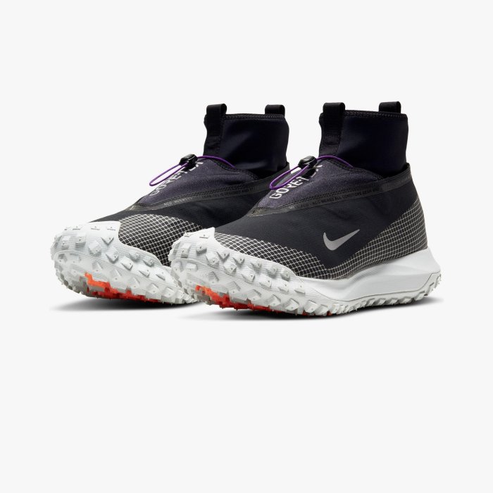 新品送料無料！ NIKE ACG MOUNTAIN FLY GORE-TEX ナイキ