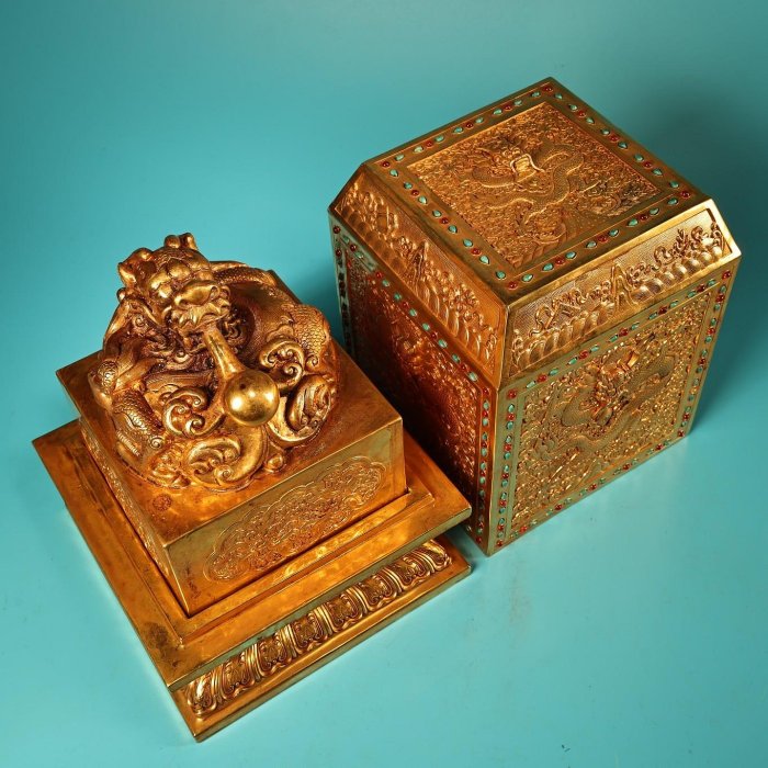 珍品舊藏收純銅高浮雕鏨刻雕刻鎏金龍印章玉璽工藝精湛款式精美重17公斤