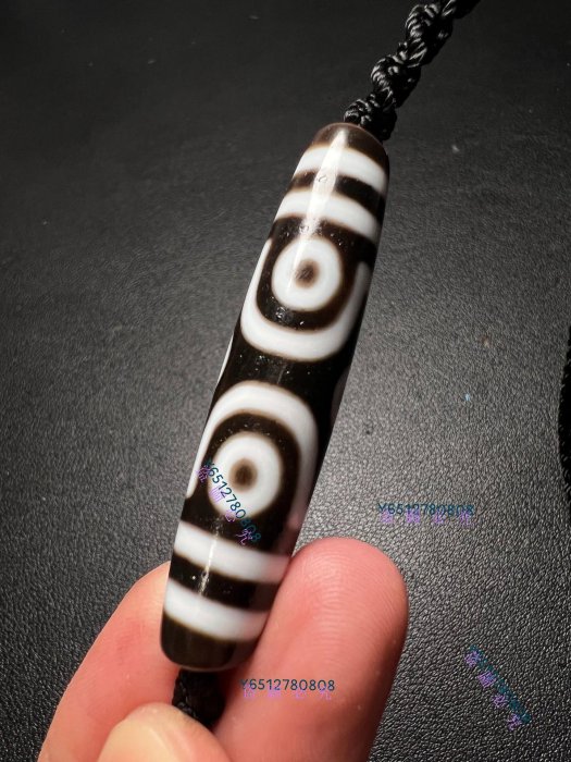 臺灣建成精挑黑白十字六眼天珠整體特別規矩的一顆建成雙虎牙天珠用料油