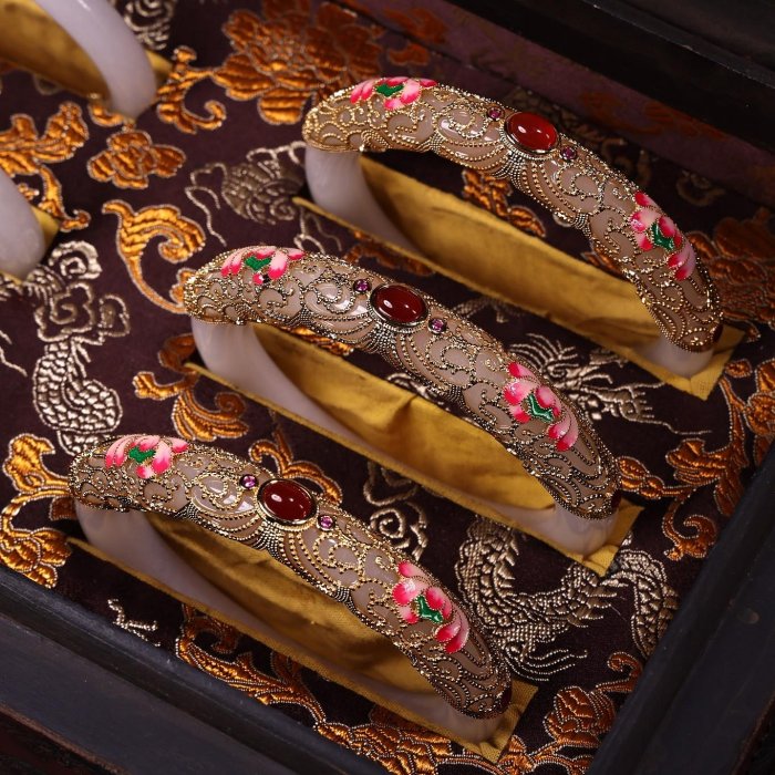 珍品舊藏收罕見清代宮廷御藏極品白玉金花絲手鐲工藝精湛款式精美古玩