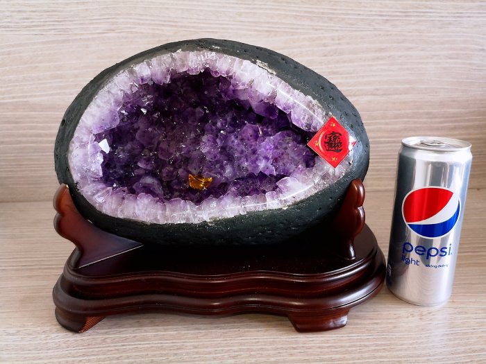 🏆【168 精品】🏆 巴西鯊魚嘴紫水晶洞紫晶洞重11.35kg寬31cm高26cm洞深