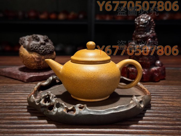 畢業級全手工——原礦老宕口黃金段泥水平小品紫砂壺120cc 原礦黃金段泥不