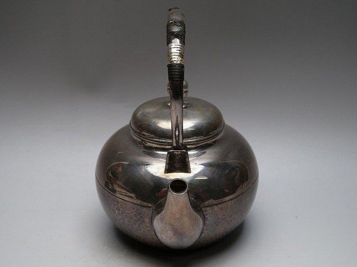 河内宗明作純銀製湯沸と茶托5客鎚起銀瓶純銀宮本刻印在銘共箱個人收藏