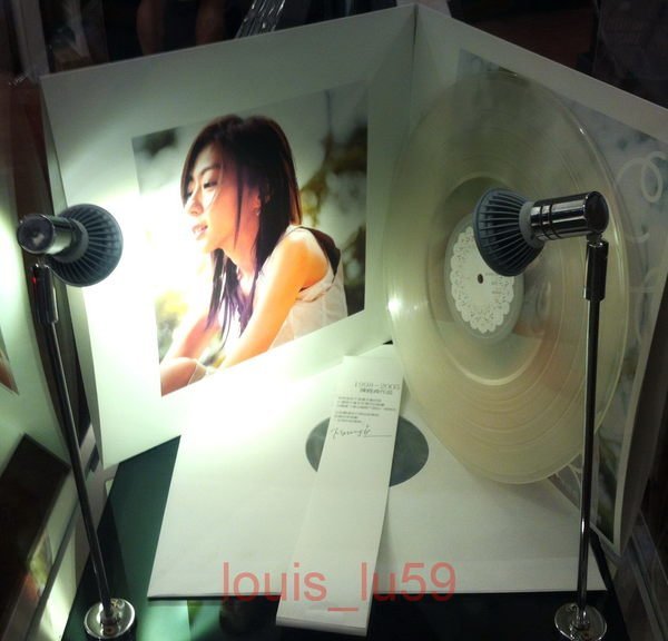 陳綺貞 CD 時間的歌 (限量精裝珍藏版) 　ミニブック付 陳綺貞 CD 時間的歌 (限量精裝珍藏版) ミニブック付 陳綺貞-時間