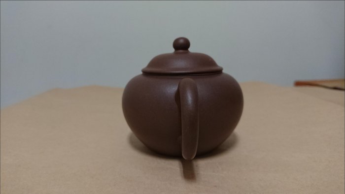 早期70年代宜興紫砂壺，H441786/老紫泥/清水泥/保真，全新未使用