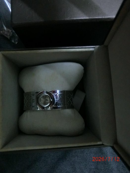 gucci百搭時尚手錶~一元起標無底價郵資不可合併