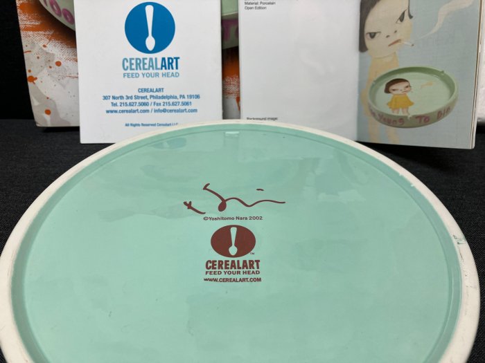 新品未使用　正規品　奈良美智 Yoshitomo Nara 灰皿 ashtray 22歳の学生が地元のリサイクルショップで奈良美智のアート作品を