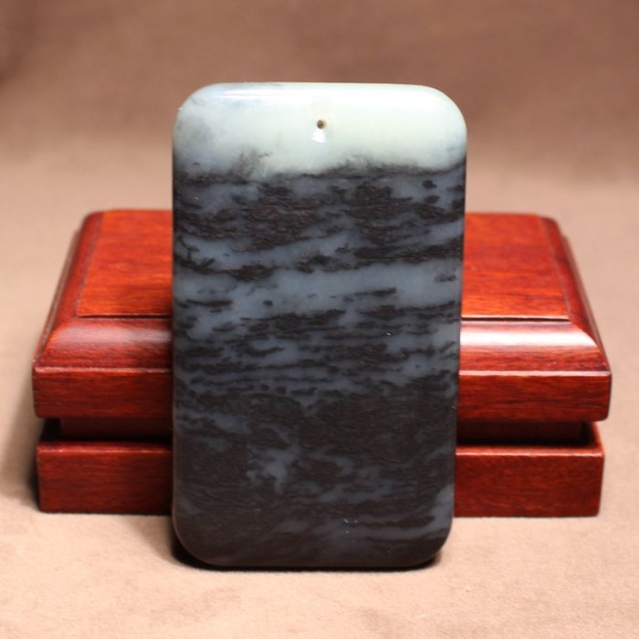 黒白分明！とっても可愛い和田玉の大きめ猫★籽料青花 富良野産 黒小玉すいか〈秀品〉 03A5148 アークスオンライン