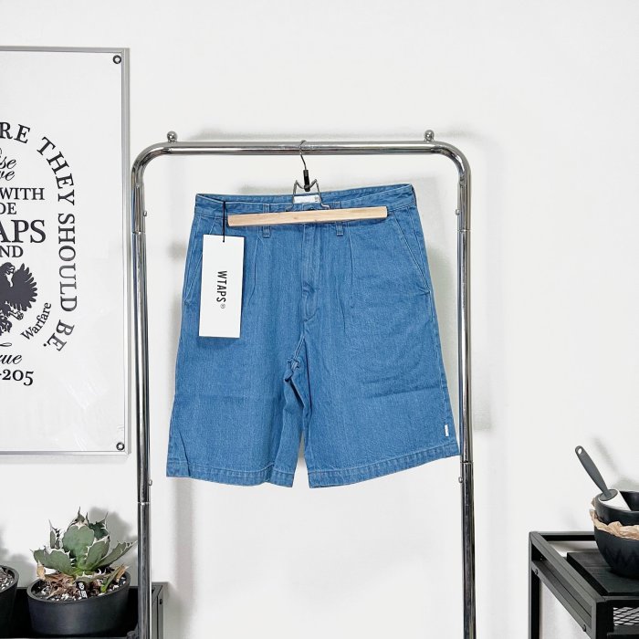 WTAPS TUCK 01 SHORTS DENIM 美品 Sサイズ WTAPS Trousers MILS0001 / SHORTS / NYCO. OXFORD