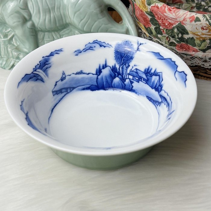 全新深川制青花山水缽，日本皇室御用，品相完好發色佳，精緻古瓷碗嚴選