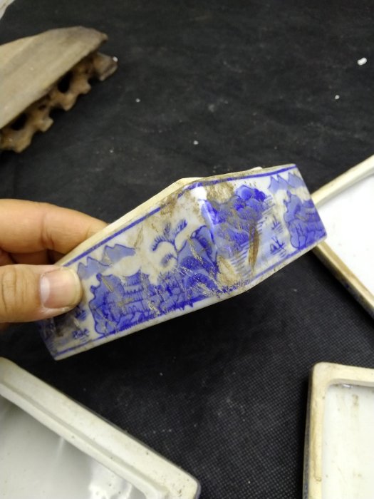 70年代左右青花山水紋四方形印泥盒。粉盒首飾盒。全品完美。原包漿