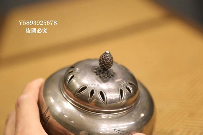 細密技巧！細工銀仕上製香炉 唐草蓋 八寶爐身 平底香爐 古道具 Pure copper incense burner with lid 纯铜香炉带盖平底三足小