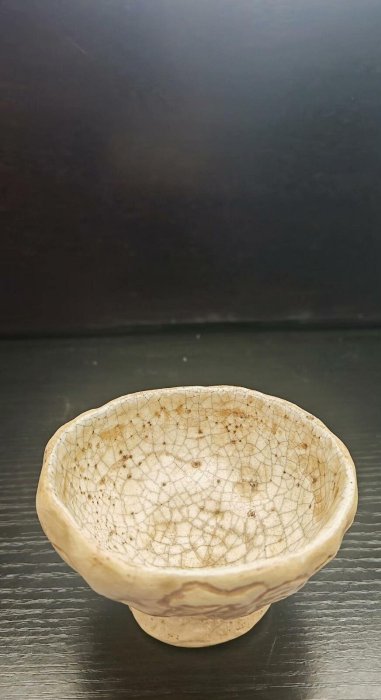 日本回流侘寂風茶杯白釉開片蓮花紋飾樂燒主人杯茶杯明治時期光樂古樂