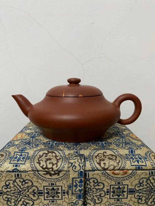 乾隆年製　朱泥茶壺 乾隆年製 朱泥茶壺 清代古壺(朱泥)(作者:乾隆年