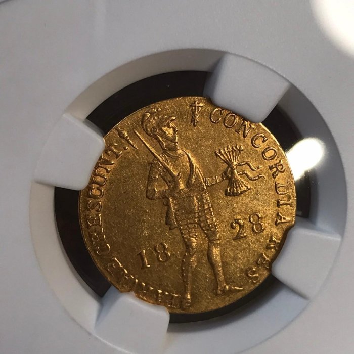1828年荷蘭杜卡特金幣，聖彼得堡版，NGC AU58分，3.5克重，君主權杖