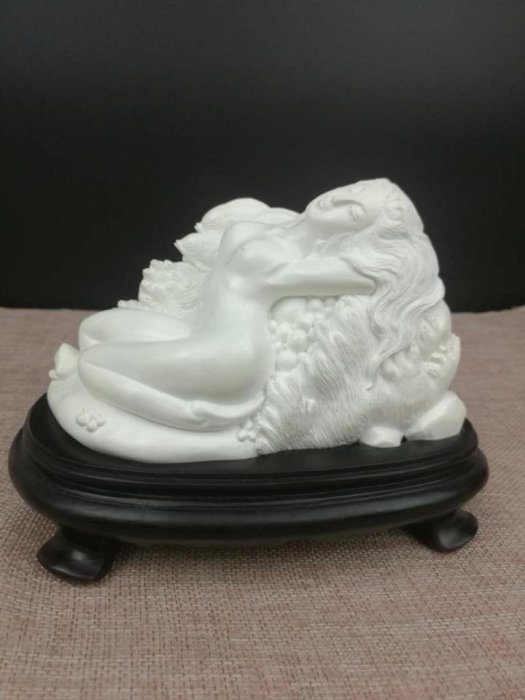 華麗呈現～～國寶壽山石擺件----瓷白芙蓉石『裸女』 金獎名家家春