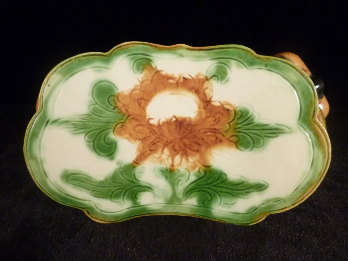 古玩軒~臥獅脈枕.唐三彩臥獅枕.青釉褐綠彩獸座瓷枕.有款(非青花.三彩