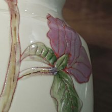 日本古董花瓶鳳仙窯琥山作品，非常雅致，原木盒多年存放原因變形了