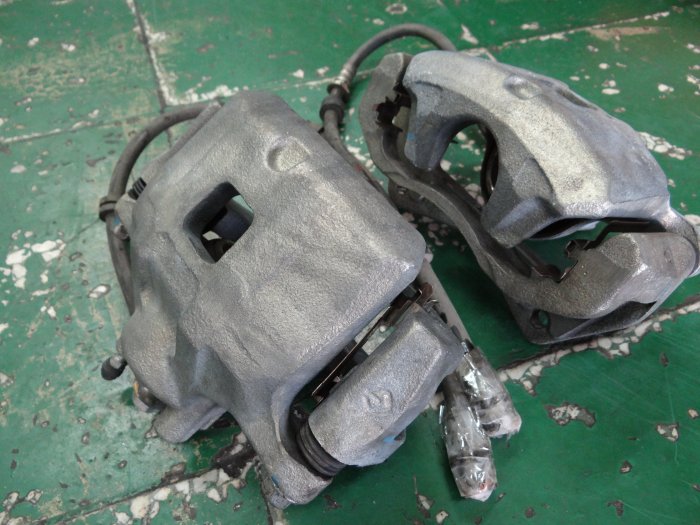 {順加輪胎}中古 三菱 FORTIS 原廠 前 煞車 卡鉗 無漏油 功能正常 不須整理 可搭配加大碟 另有優惠 有其他