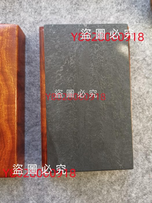 硯臺歙硯羅紋坑松皮羅紋淌池硯字池方硯。 尺寸17.5*10.5*3.5CM 坑口歙
