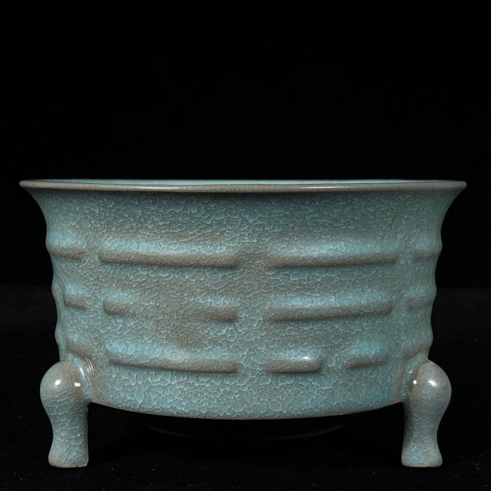 宋時代　官瓷冰片　鱼子纹　小笔洗 古美術 陶磁器 貫入釉 時代物　 旧家蔵出し 宋時代 汝窯 冰裂紋 八卦紋 三足洗 筆洗 書道具 極細工 古賞物 古美味