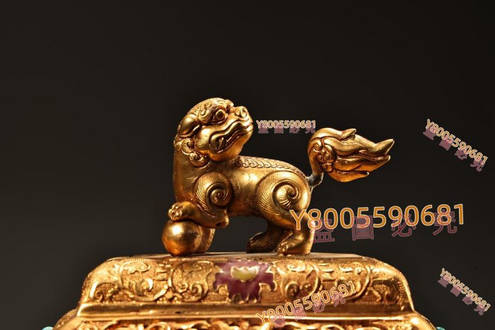 珍品清代宮廷御藏罕見高浮雕鏨刻鎏金方獅子蓋熏香爐工古董舊藏擺件【景