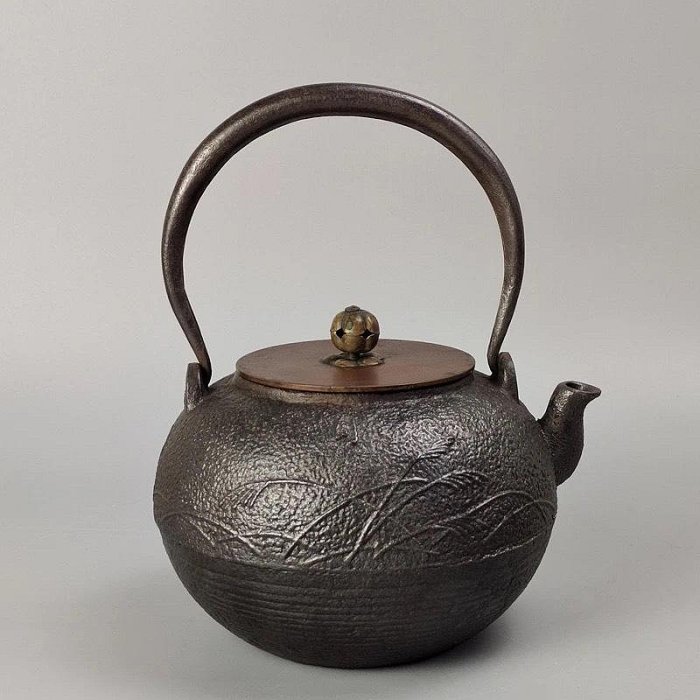 鉄味の良い 時代鉄肌 龍文堂 造 古鉄瓶 紫砂 鐵壷 湯