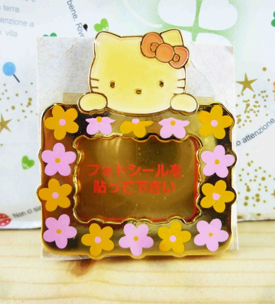 【震撼精品百貨】Hello Kitty 凱蒂貓~KITTY造型徽章-相框粉
